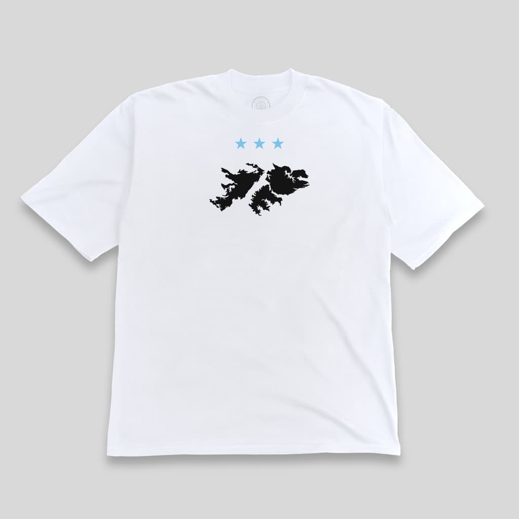Tres estrellas — Blanca oversize, Colección Minimal Novamente