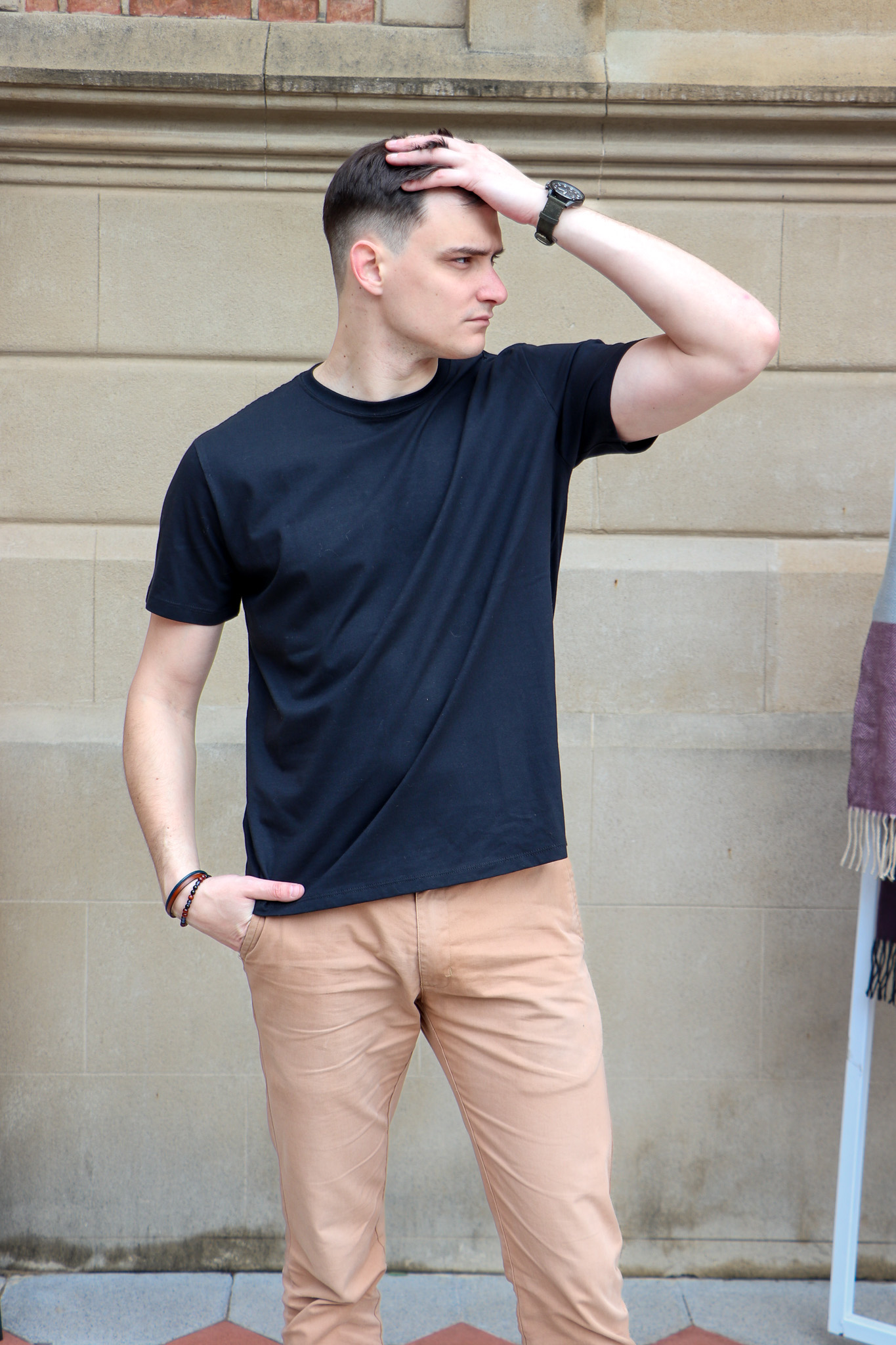 Aldea Classic Fit T-Shirt - Negro - Lifestyle 1